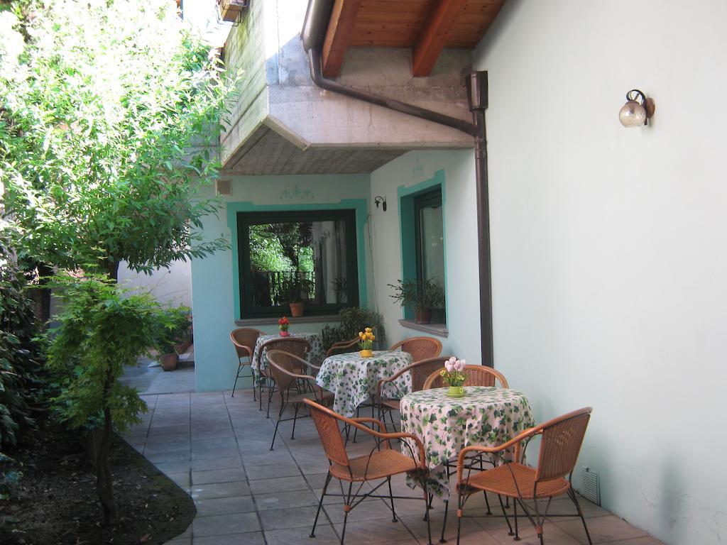 Albergo Sangalli Darfo Boario Terme Exterior photo